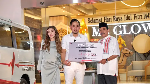 Gilang Widya Pramana menyumbang Ambulance