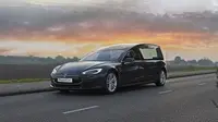 Tesla Model S Dirombak Jadi Kereta Jenazah 