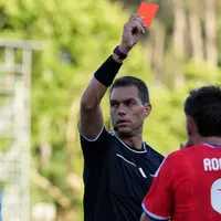 Target MU, Rafael Leao, Harap-Harap Cemas Menanti Nasib di Piala Dunia 2026 setelah Dikartu Merah