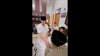 Antonio Dedola Kekasih Nikita Mirzani Resmi Jadi Mualaf Usai Ucapkan Dua Kalimat Syahadat. (instagram.com/fitri_salhuteru)
