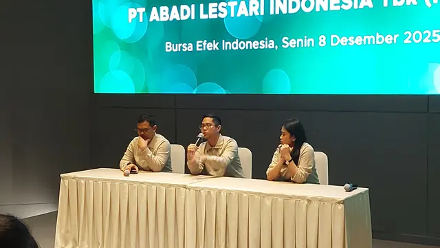 Pencatatan saham perdana PT Abadi Lestari Indonesia Tbk (RLCO), di Main Hall BEI, Jakarta, Senin (8/12/2025). (Foto: Liputan6.com/Arief RH)