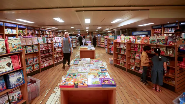 Perpustakaan Terapung Terbesar di Dunia Singgah di Irak