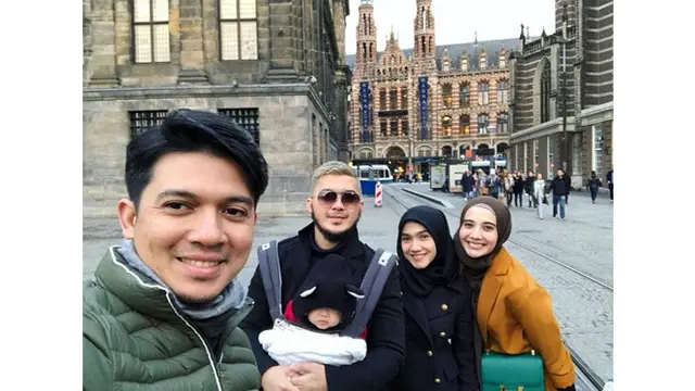 5 Beda Sisi Romantis Adik Kakak Irwansyah dan Hafiz Fatur, Suami Idaman