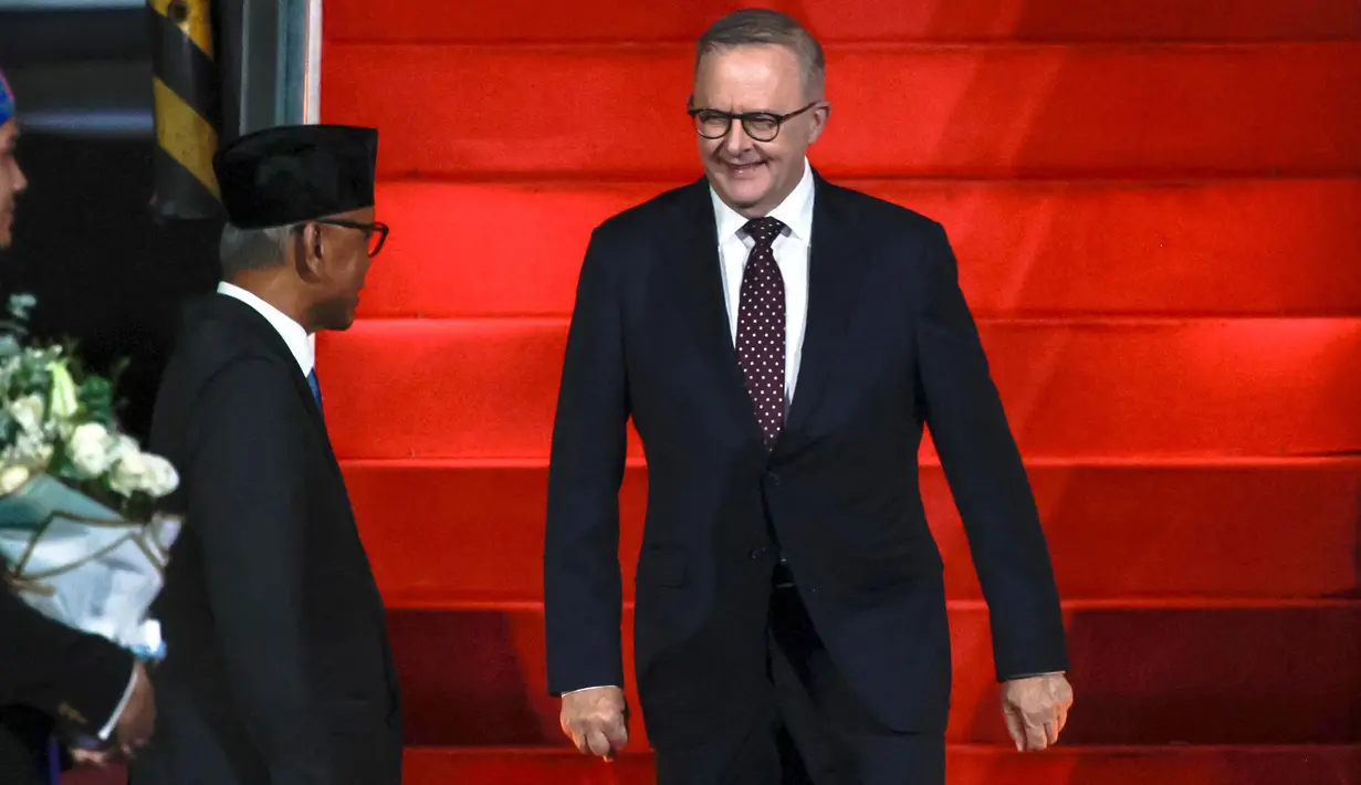 Ini menjadi kunjungan pertama Anthony Albanese ke luar negeri setelah kembali terpilih sebagai Perdana Menteri Australia. (YASUYOSHI CHIBA/AFP)