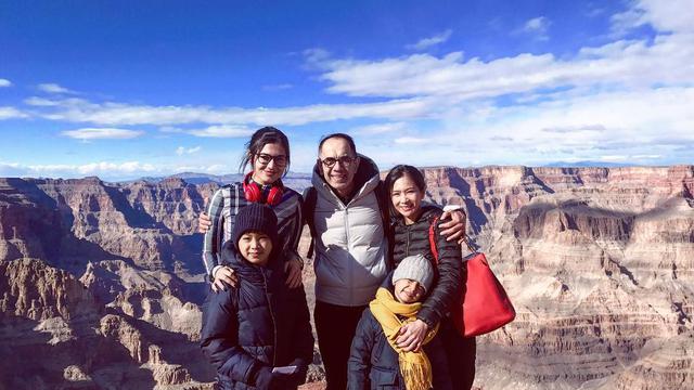 7 Potret Kebersamaan Bunga Zainal dan Anak Sambungnya, Bak Kakak Adik