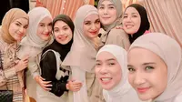 Outfit Earthy Tone Tamu Artis di Ultah Humaira Anak Zaskia Sungkar, Siapa Paling Stylish?