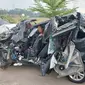 Penampakan mobil yang digunakan ayahanda Emil Dardak, Hermanto Dardak yang mengalami kecelakaan di Jawa Tengah. (Foto: Sumber Istimewa).