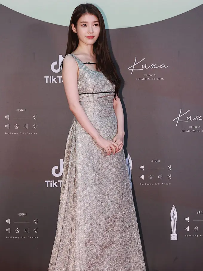 [Fimela] IU di Beksang Arts Awards 2020