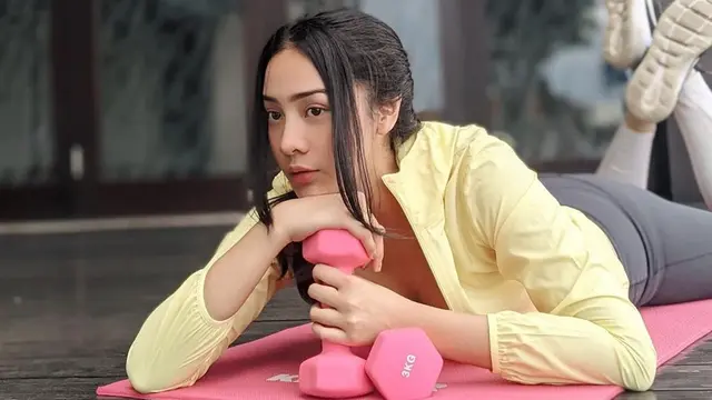 FOTO: Gaya Anya Gerladine saat Olahraga, Tampil Stylish