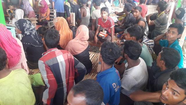 79 Warga Rohingya Berbondong-bondong Berlayar ke Aceh