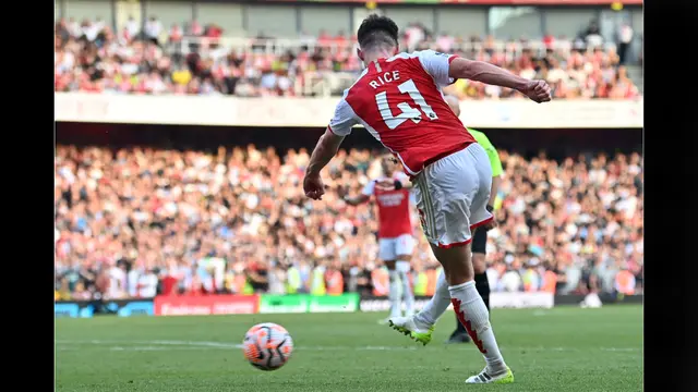 Foto: Dar Der Dor, Tiga Gol Arsenal Sukses Permalukan MU di Liga Inggris