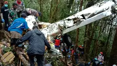 Jatuhnya pesawat Demonim Air PH-HVQ di pegunungan Bintang, tim gabungan dan warga berhasil menemukan lokasi jatuhnya pesawat. Hanya 1 orang yang selamat dari kecelakaan tersebut.