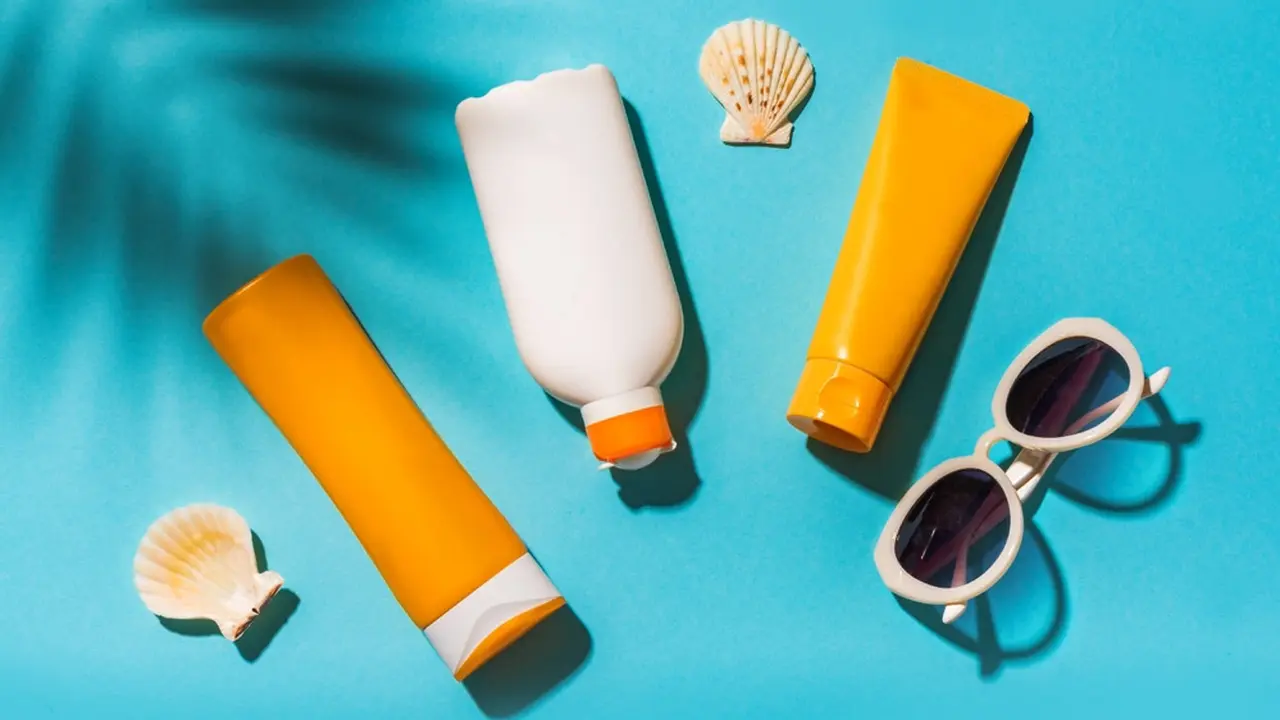 Ilustrasi skincare travelling