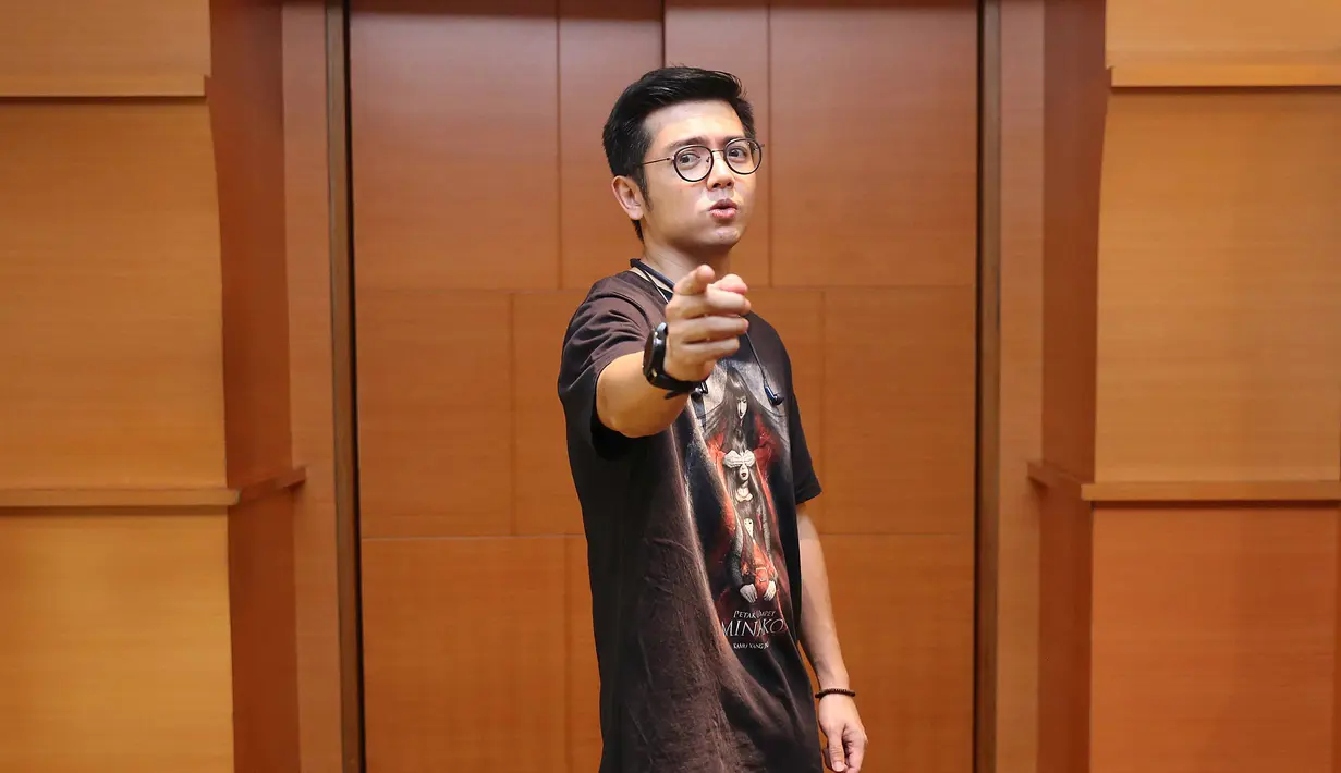 Saat hadir nonton bareng film terbarunya Petak umpet Minako, ia mengaku lebih enjoy saat sedang memasak. Begitu juga ketika ditanya akting dan masak, ia mengaku lebih memilih fokus masak. (Nurwahyunan/Bintang.com)