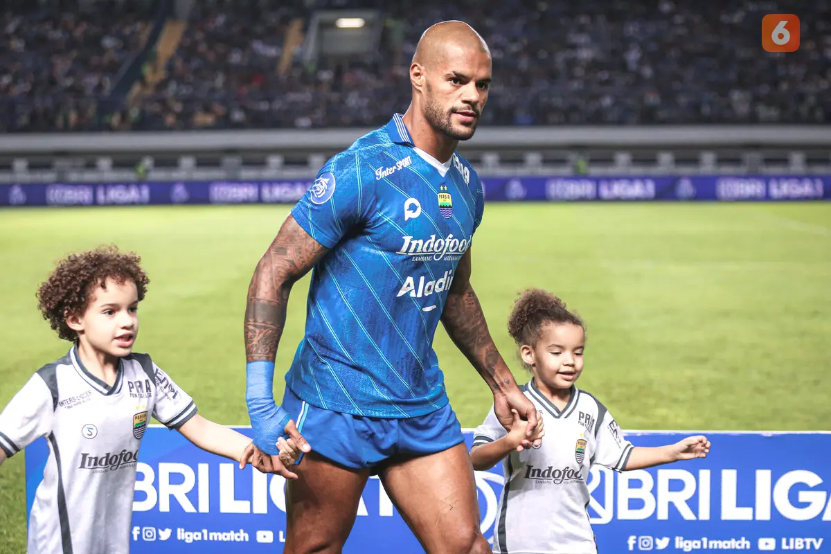 Persib Bandung vs Dewa United - BRI Liga 1 2023/2024
