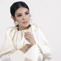 Eksklusif Nindy (Foto: Bambang E Ros, Digital Imaging: Muhammad Iqbal Nurfajri/Fimela.com)