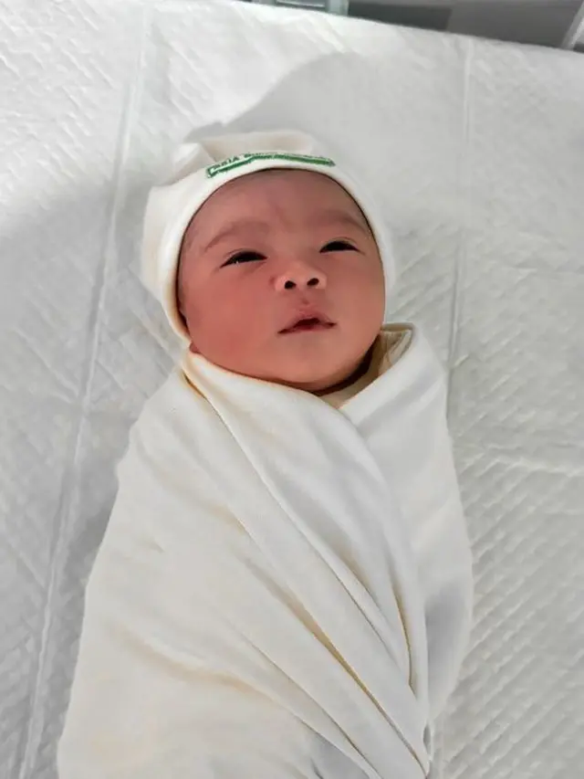 Potret Baby Azura Humaira Nur Atta (Sumber: Instagram/@aurelie.hermansyah dan Instagram/@attahalilintar)
