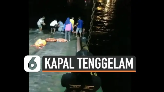 Kapal KMP Yunice tenggelam di perairan GilimanuK Bali Selasa (29/6) malam. Sejumlah penumpang terjun dan berenang untuk selamatkan diri.