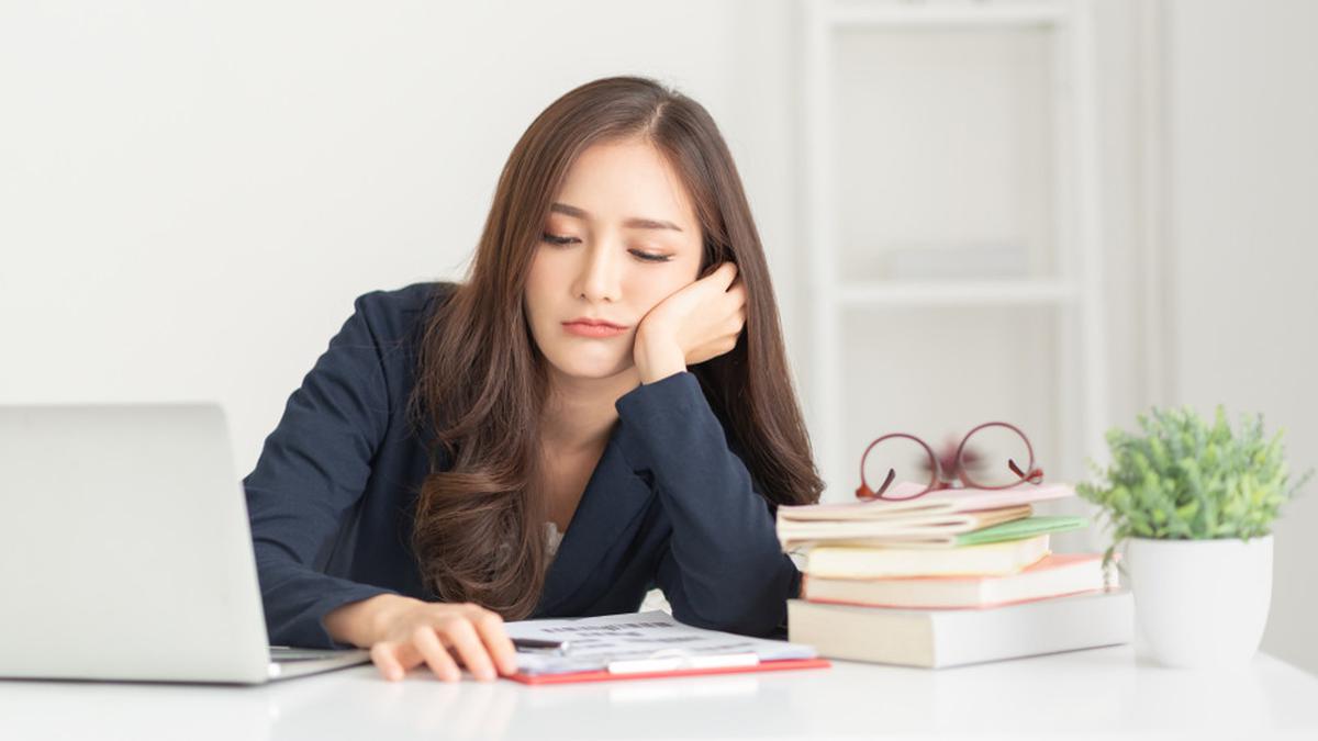 dI Balik Tren Mengenal Lazy Girl Job yang Populer