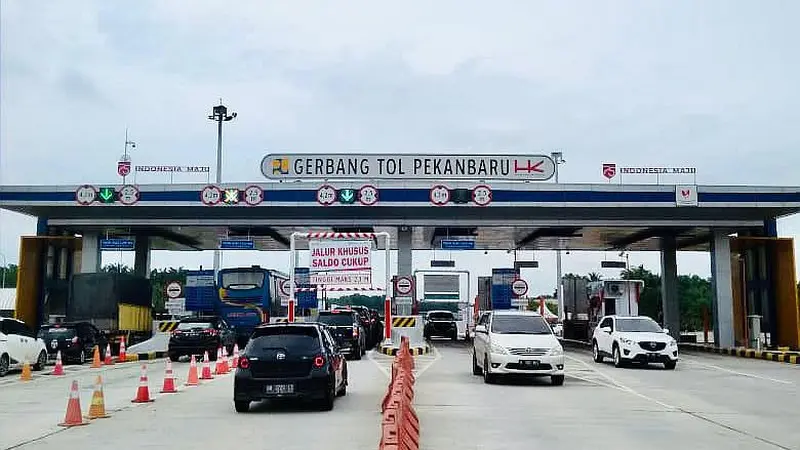 PT Hutama Karya (Persero) melaporkan adanya peningkatan trafik lalu lintas di Jalan Tol Trans Sumatera (JTTS) pada hari pertama libur Natal dan Tahun Baru (Nataru) 2020/2021. (Foto: Hutama Karya)