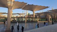 Suasana di Masjid Nabawi, Kota Madinah. (Liputan6.com/Nafiysul Qodar)