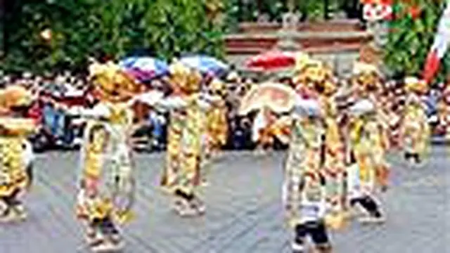 Ritual Melepas Matahari 2011 di Bali Meriah