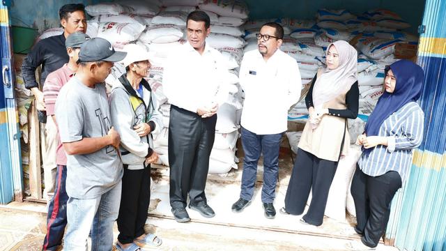 Mentan Amran Sidak Harga Pupuk Usai Diumumkan Turun, Ini Hasilnya