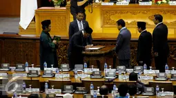 Dardiansyah dari Fraksi PDIP menggantikan Ardiansyah yang diduga terlibat korupsi, Jakarta, Kamis (20/8/2015). (Liputan6.com/Faisal R Syam)