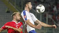 Graziano Pelle mencetak gol semata wayang di laga Italia vs Malta, Jumat (4/9/2015). (AP Photo/Fabrizio Giovannozzi)