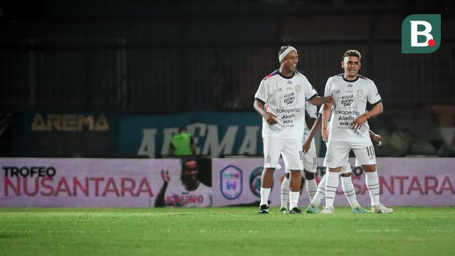 Foto: Aksi Duet Ronaldinho - Gonzales Bersama Rans Nusantara FC, Sama-sama Pakai Nomor 10