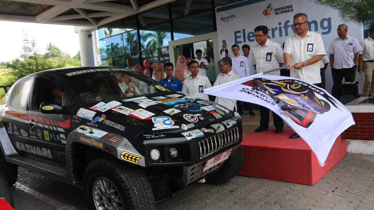 Mobil listrik saat tiba di Balikpapan Kaltim.