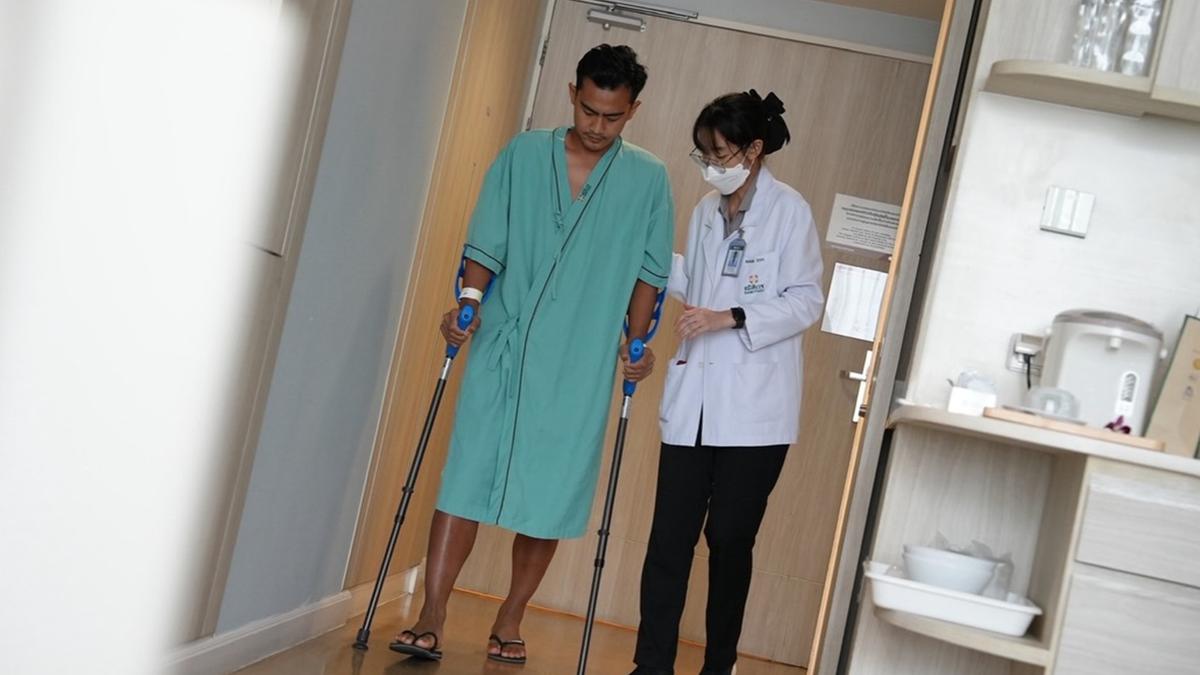 5 Potret Kondisi Pratama Arhan Usai Jalani Operasi Lutut, Fokus Rehabilitasi