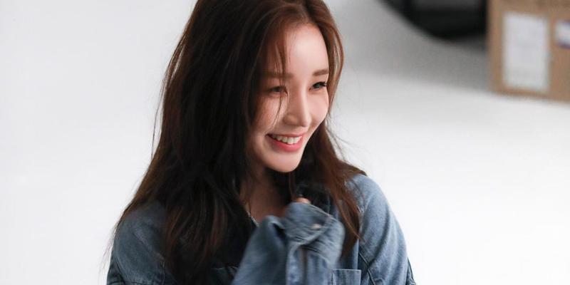 Charmed teleserialidan yalangoch fotosuratlar