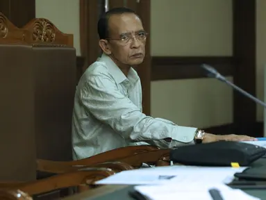 Terpidana korupsi penyelenggaraan ibadah haji 2010-2013, Suryadharma Ali saat menjalani sidang lanjutan Peninjauan Kembali (PK) di Pengadilan Tipikor, Jakarta, Senin (2/7). Sidang beragenda pengajuan bukti dari pemohon. (Liputan6.com/Helmi Fithriansyah)
