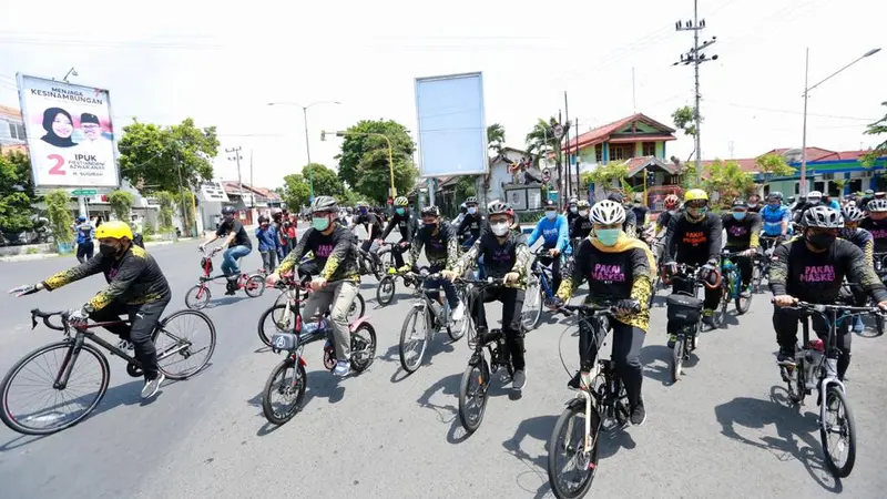 Kangen Banyuwangi, Gubernur Khofifah Gowes Kampanye Protokol Kesehatan