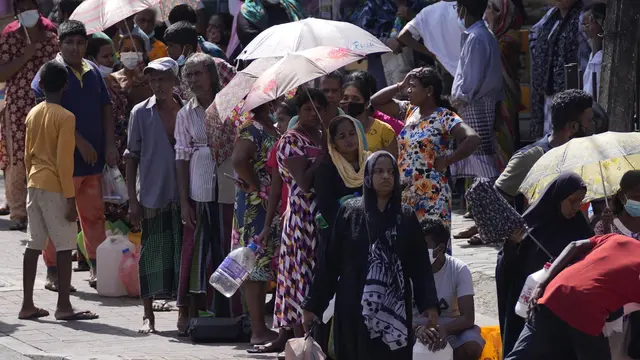 Potret Kelangkaan Gas untuk Memasak di Sri Lanka-AP 2
