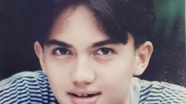 6 Potret Transformasi Sahrul Gunawan, Gaya Rambutnya Ikonik