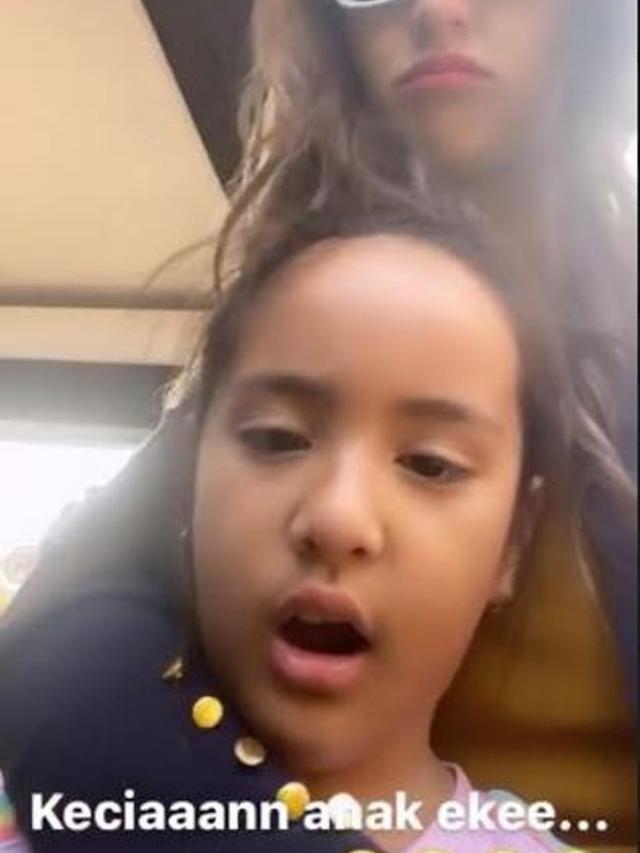 Nia Ramadhani (Foto: Instagram/@ramadhaniabakrie)