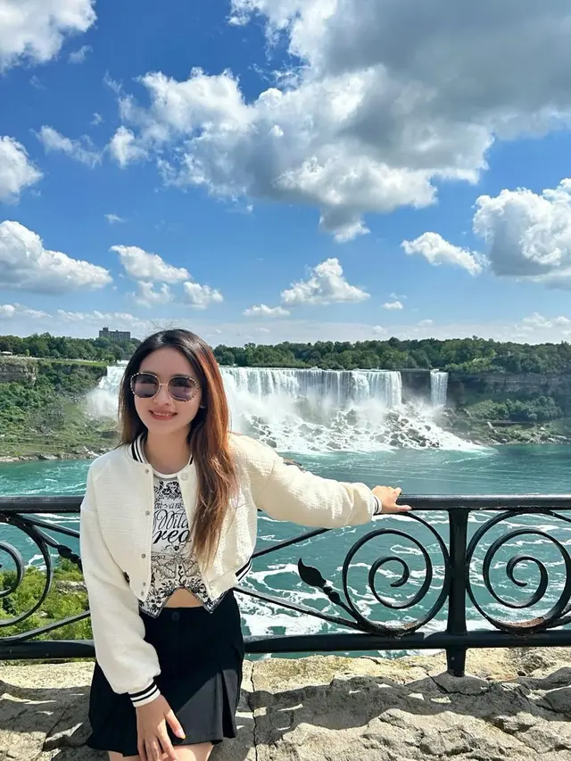 Jaket Baseball Crop Top