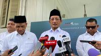 Menteri Agama (Menag) Nasaruddin Umar usai rapat bersama Menteri Sekretaris Negara soal Haji 2025 di Kompleks Istana Kepresidenan Jakarta, Jumat (27/12/2024).(Liputan6.com/Lizsa Egeham)