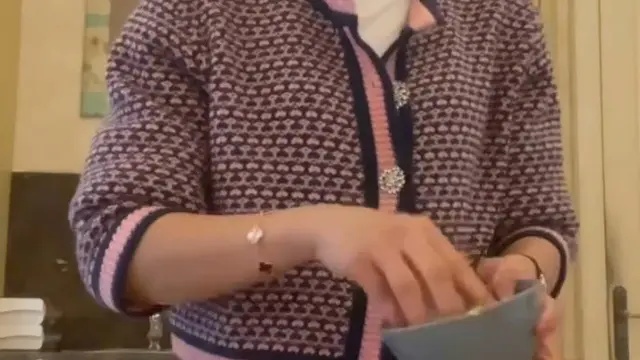 Momen Memasak Lamb Chop Bunga Zainal Jadi Sorotan, Netizen Justru Fokus pada Cara Marinasinya