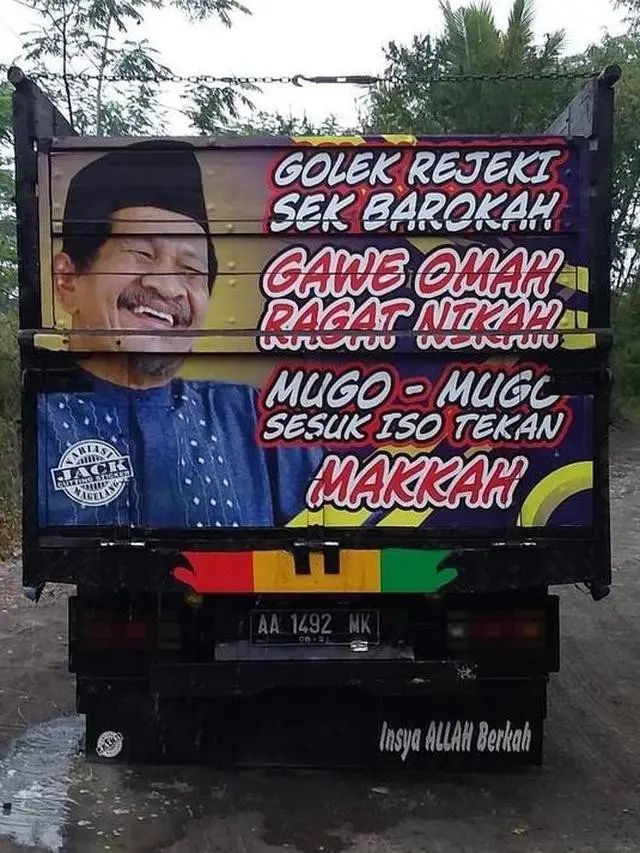 Kumpulan Potret Artis dengan Kata-Kata Bijak Menghiasi Belakang Truk (ist)