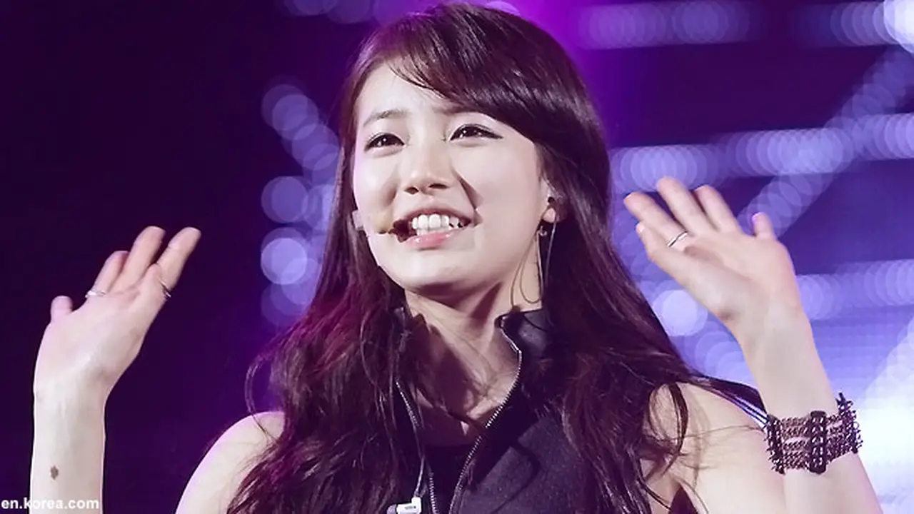 suzy-missa-perform-130701c.jpg
