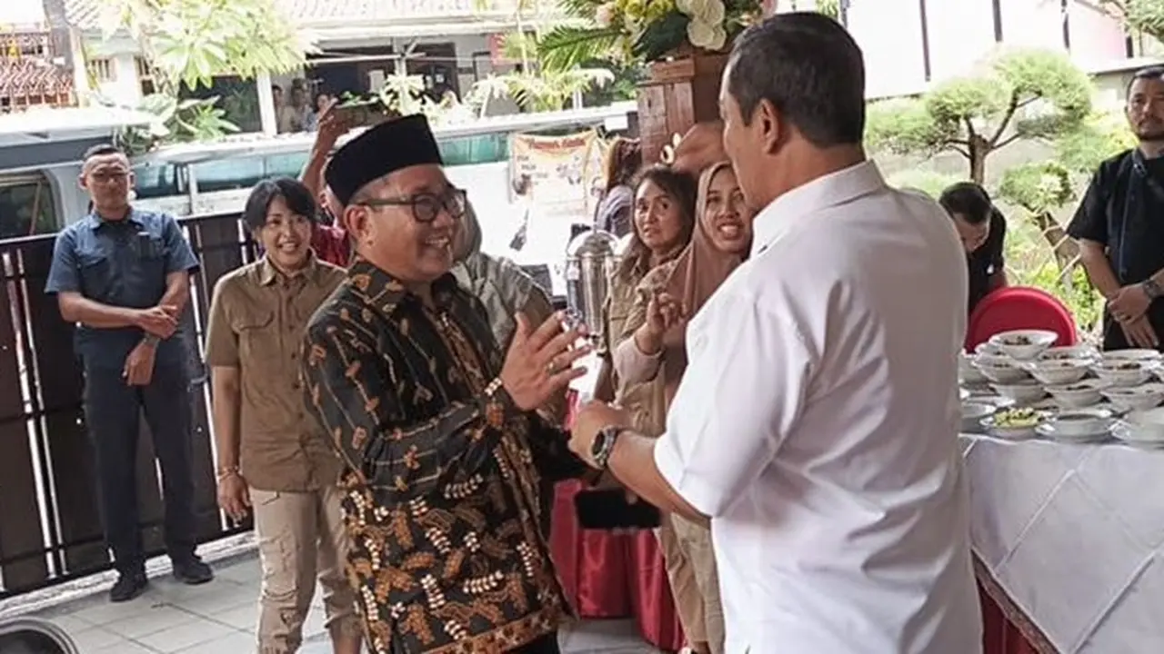 Cawagub Hendi bersama Istri dan 3 Anaknya Nyoblos di TPS 03 Lempongsari