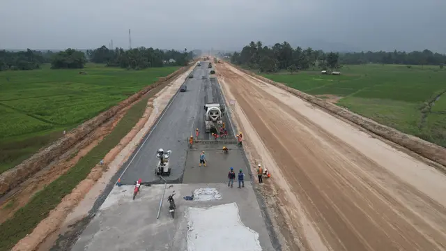 Pembangunan  Jalan Tol Trans Sumatera ruas Tol Padang-Sicincin. (Dok Hutama Karya)