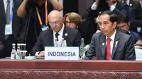 Presiden RI Joko Widodo saat menghadiri upacara pembukaan KTT G20 di Hangzhou, Tiongkok (4/9). Jokowi akan menjadi pembicara utama sesi 2 dalam Konferensi Tingkat Tinggi (KTT) G20. (Setpres/Bey Machmudin)