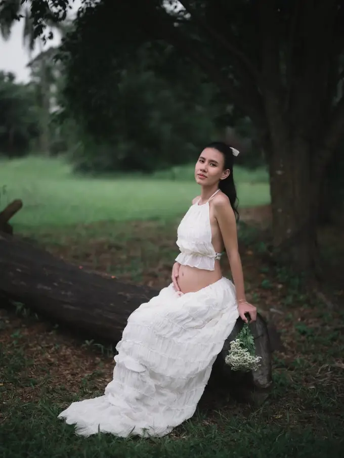 Anggunnya Shenina Cinnamon Hamil Anak Pertama, Berbalut Boho Dress Rp2 Jutaan dan Cincin Berlian Rp1,4 Milyar