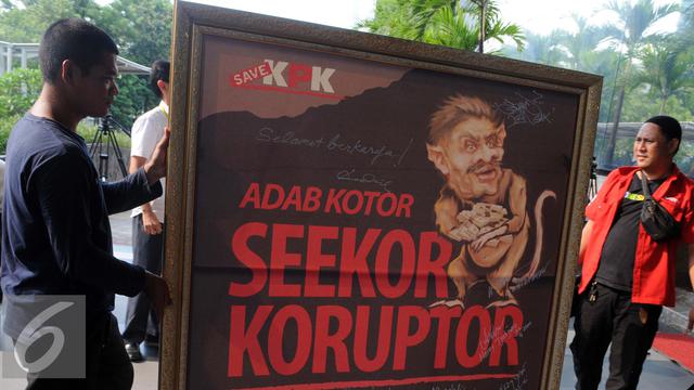 20160908- Aktivis Serahkan Lukisan Anti Korupsi ke KPK-Jakarta- Helmi Afandi