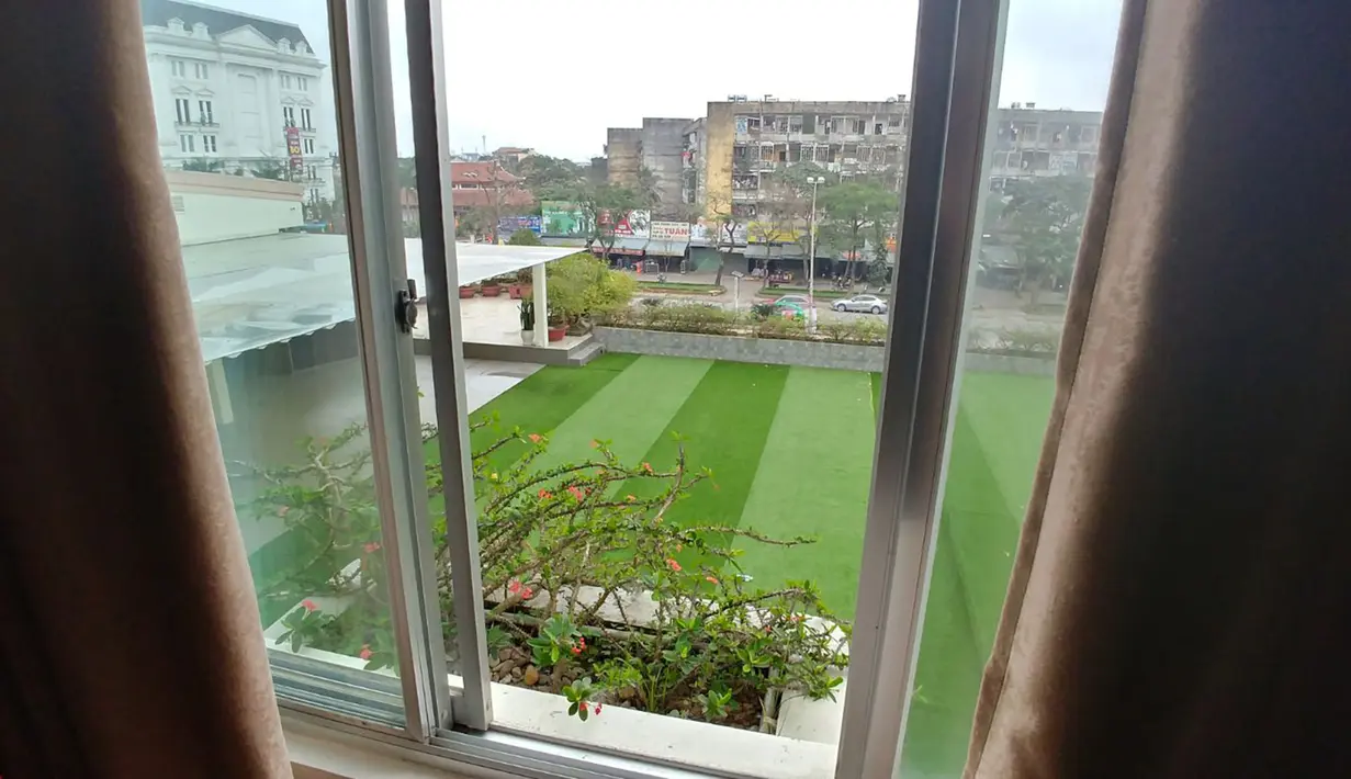 Suasana pemandangan di Hotel Saigon Kimlien tempat Persija Jakarta menginap di Vinh, Vietnam, Selasa (6/3/2018). Persija akan melawan wakil Vietnam, Song Lam Nghe An pada laga Piala AFC. (Bola.com/Reza Khomaini)