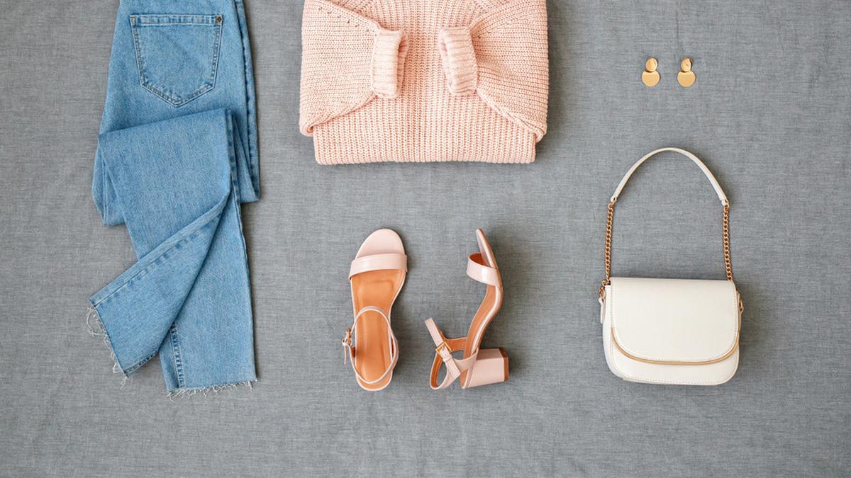 Rekomendasi Outfit Cewe Kue Hijab untuk Hangout, Ngopi, dan Foto Aesthetic